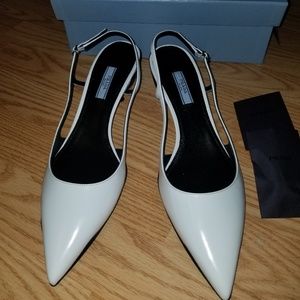 Prada spazzolato pump